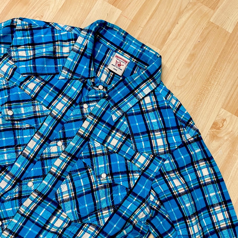 Color! True religion long sleeve flannel